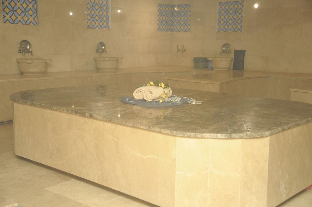 نيربورت هوتل - Turkish Bath