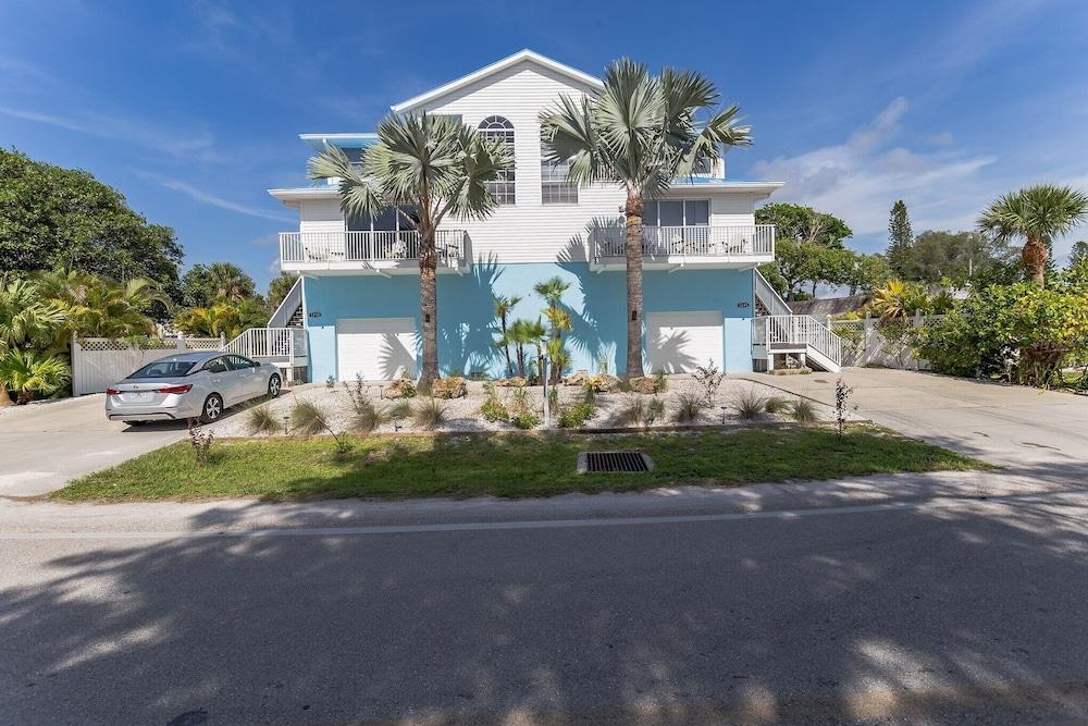 Sunset Views + Steps From The Beach With Elevator 2 Bedroom Duplex by Redawning - Exterior