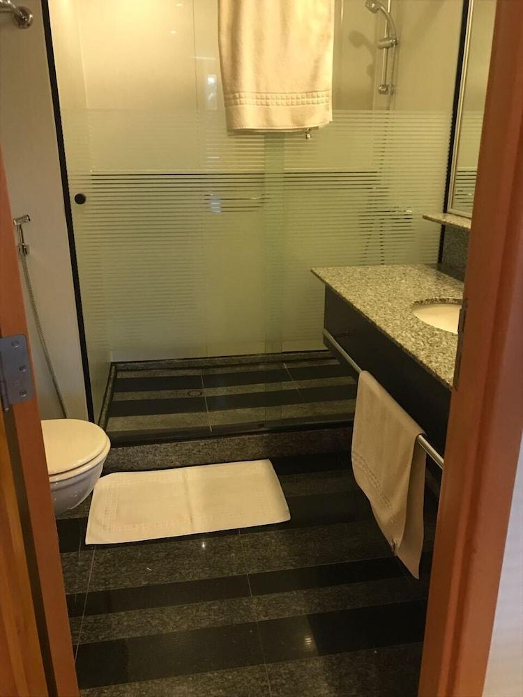 Flat Disponível - Bathroom