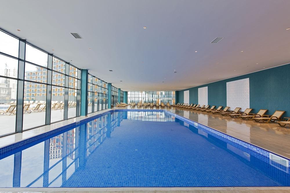 Euphoria Batumi Convention & Casino Hotel - Indoor Pool