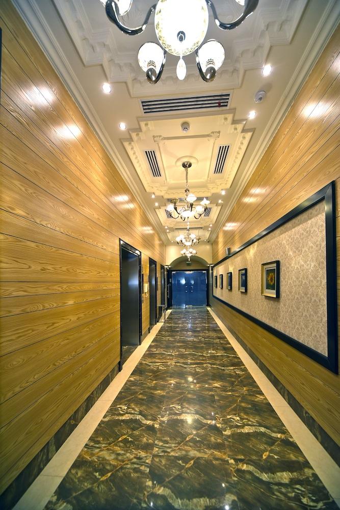 Alain Hotel Ajman - Interior Entrance