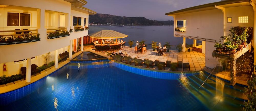 Mangrove Resort Hotel - Featured Image