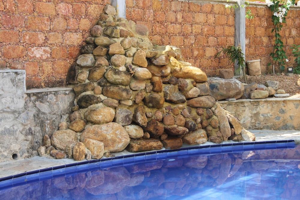سيرينيواسا فيلا إندورووا - Outdoor Pool