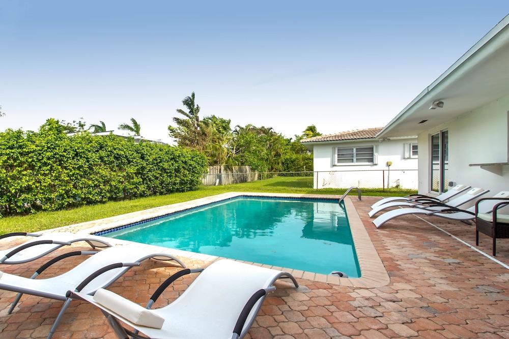 Casablanca Luxury House - Outdoor Pool