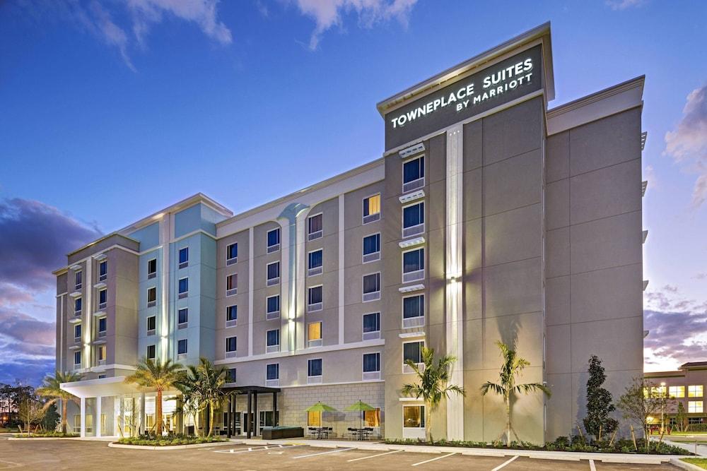 TownePlace Suites by Marriott Naples - Featured Image