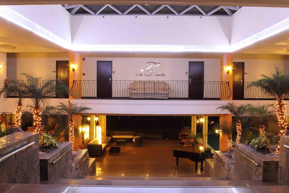 The Lake Hotel Tagaytay - Lobby