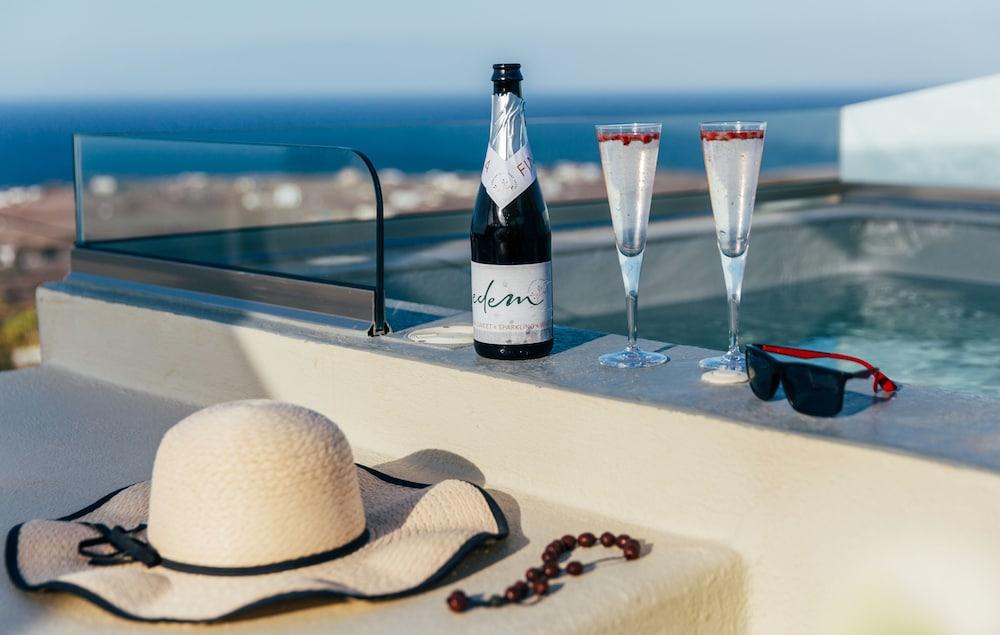 Edem Luxury Hotel Santorini Finikia - Featured Image