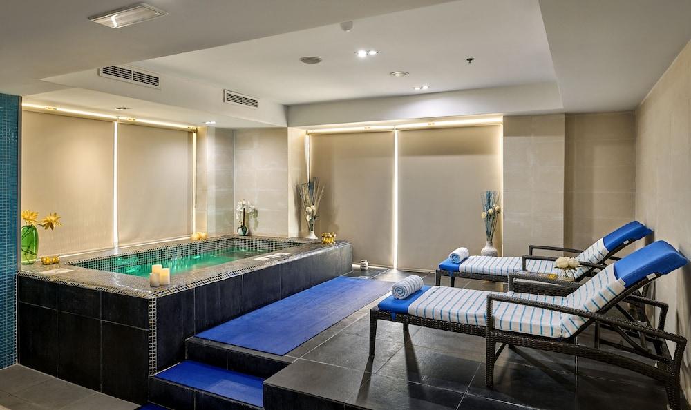 Ramada Hotel and Suites by Wyndham Dubai JBR - Spa