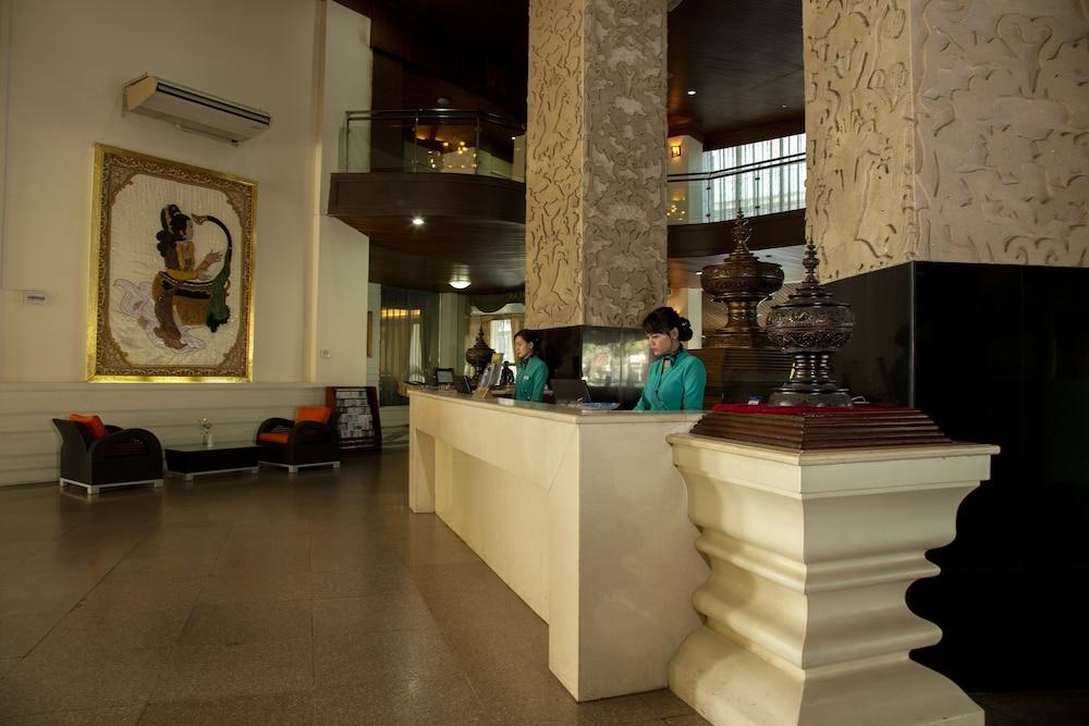 Hotel Yangon - Reception