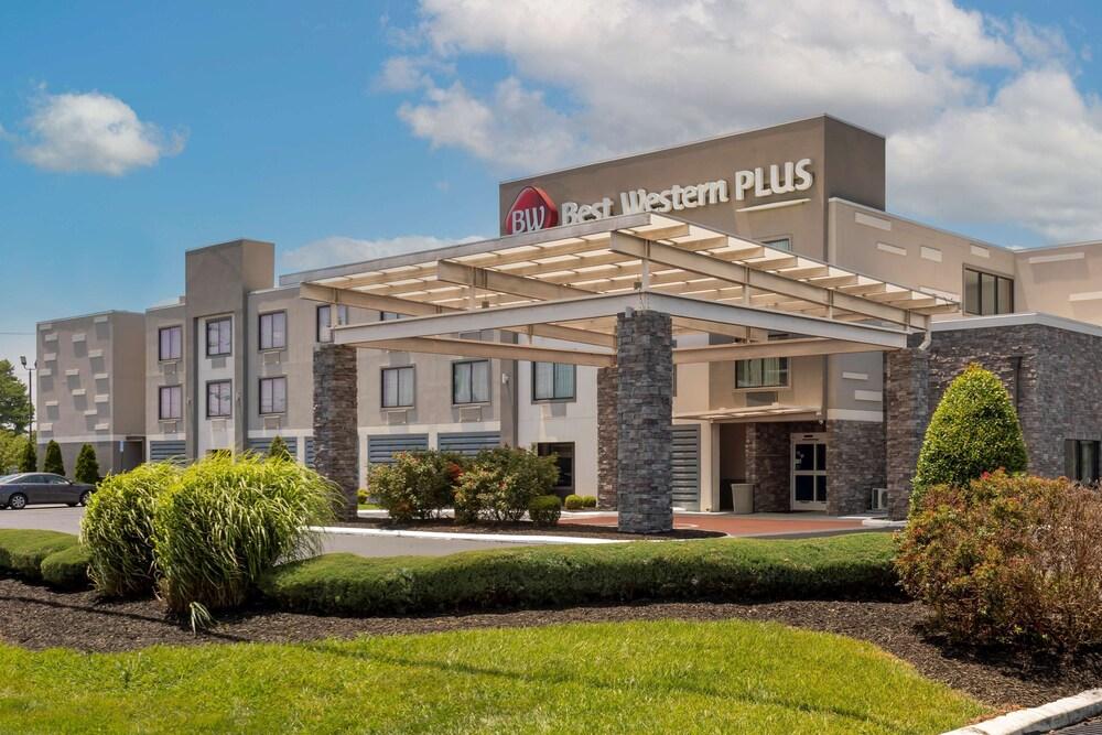 Best Western Plus Bowling Green - Featured Image