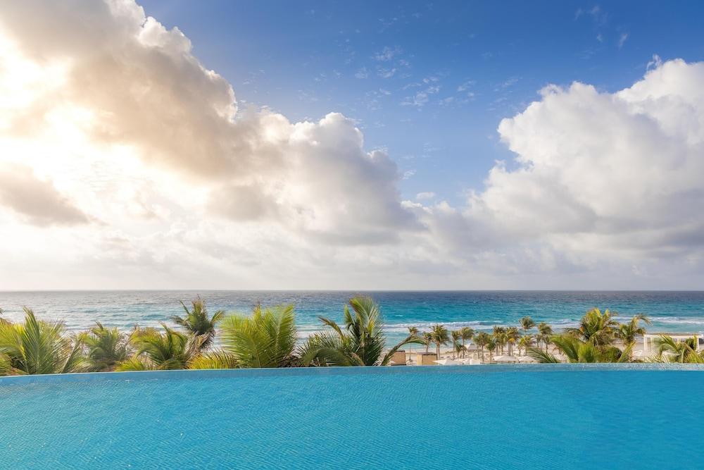 Le Blanc Spa Resort Cancun – Adults Only – All Inclusive - Infinity Pool