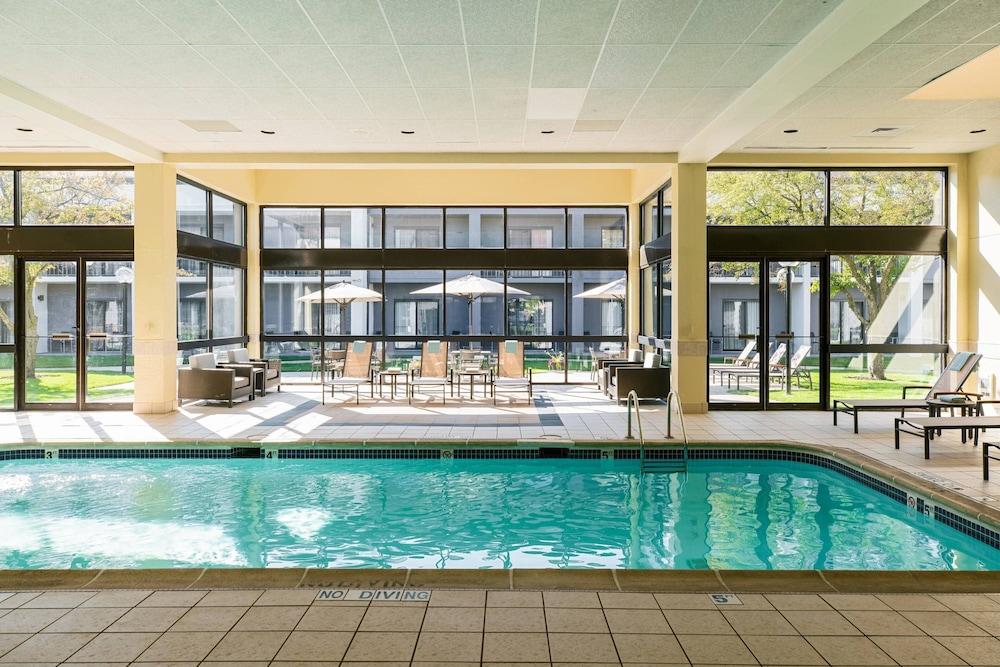 Courtyard by Marriott Chicago Naperville - Featured Image
