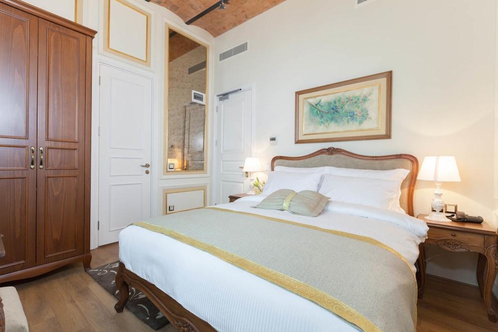 Hotel Pera Parma - Room