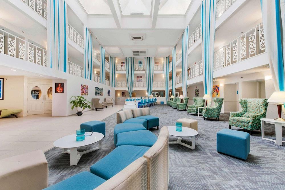 The Blu Hotel Blue Ash Cincinnati, Ascend Hotel Collection - Featured Image