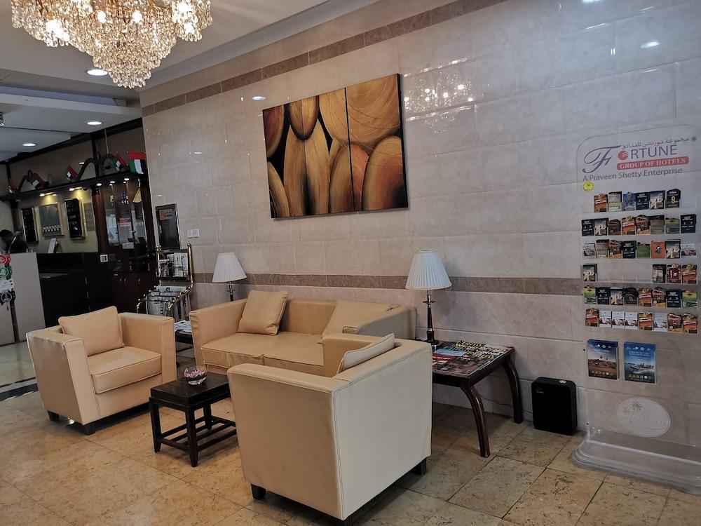 Fortune Hotel Deira - Lobby Sitting Area