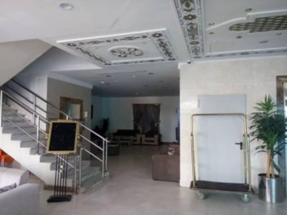 Aayan Al Shisha Hotel - Interior