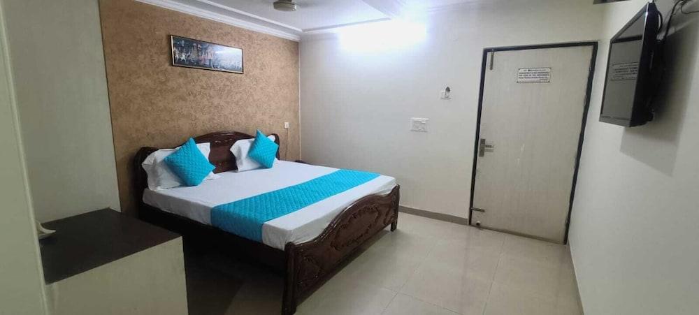 Hotel Jigyasa Palace By Mayda Hospitality Pvt. Ltd. - Room