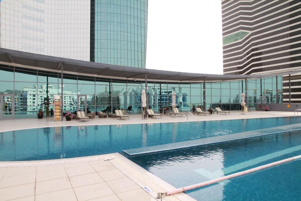 Ascott Park Place Dubai - Outdoor Pool