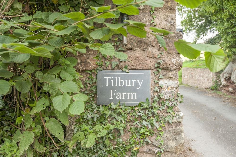 Tilbury Cottage - Exterior