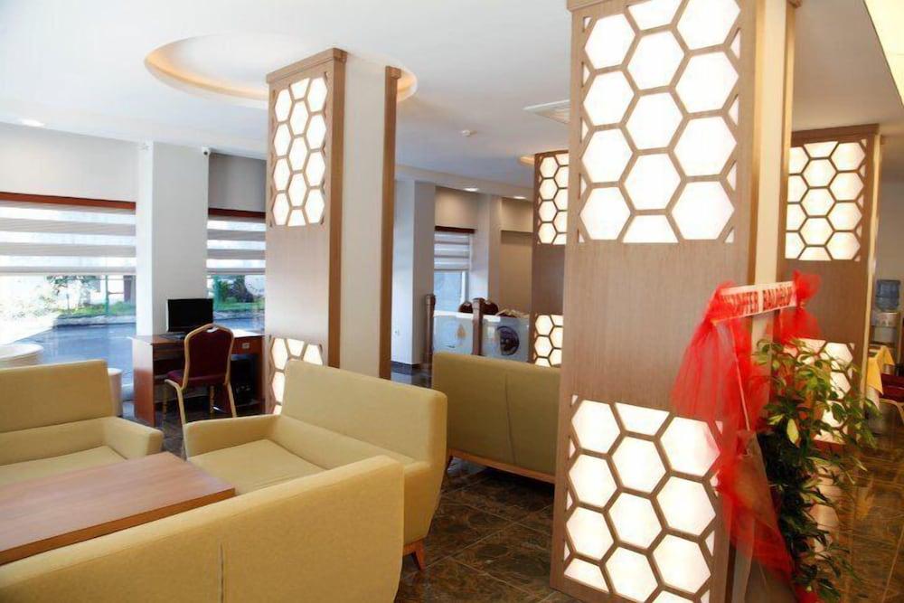 Adana Omur Otel - Lobby Sitting Area