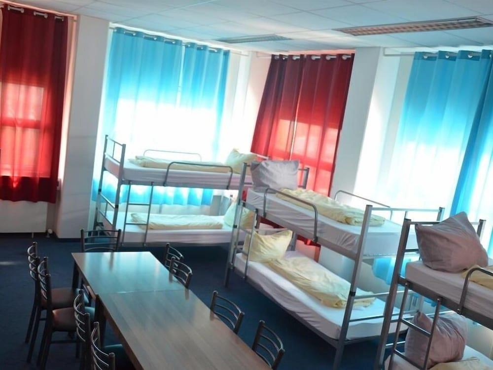 Low Budget Hostel - Room