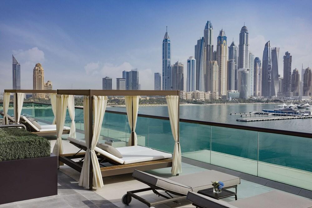 Hilton Dubai Palm Jumeirah - Featured Image