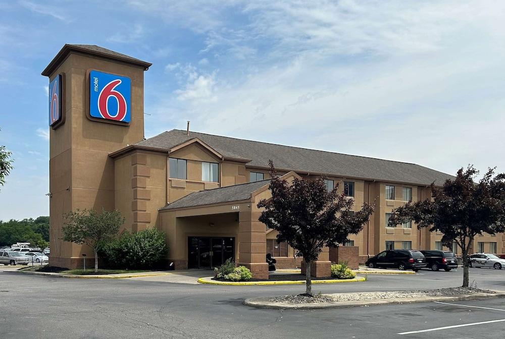 Motel 6 Indianapolis, IN - Airport - Featured Image