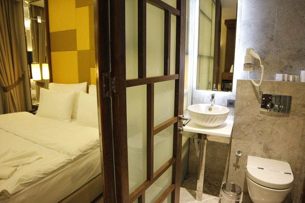 The Biancho Hotel Pera - Room