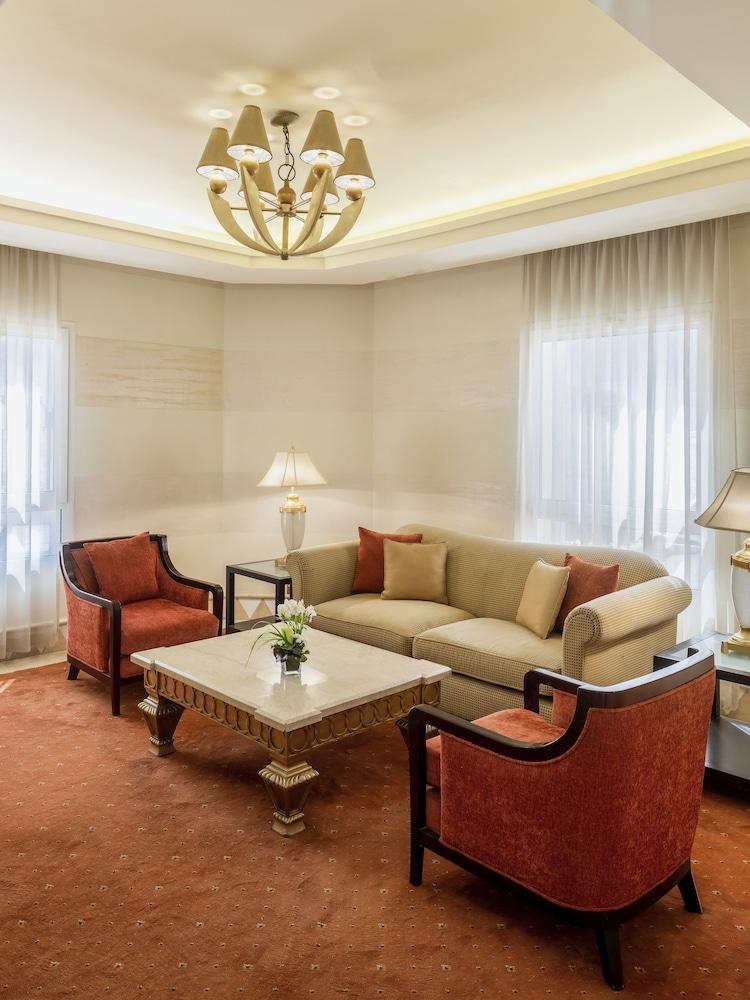 Mövenpick Hotel Doha - Reception