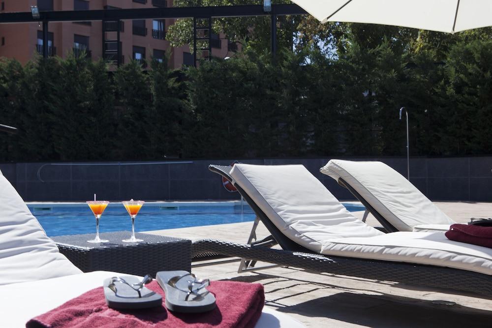 Hotel Nuevo Boston - Outdoor Pool