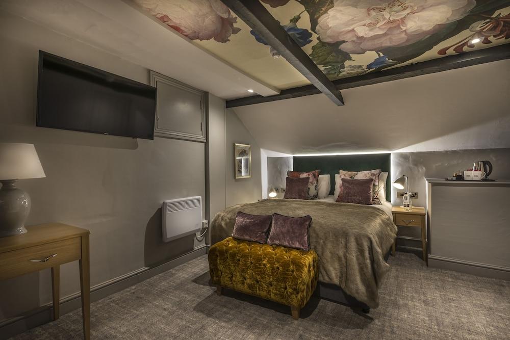 The Three Swans Hotel, Hungerford, Berkshire - Room