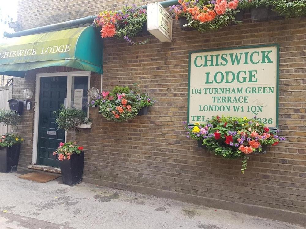 Chiswick Lodge Hotel - Exterior