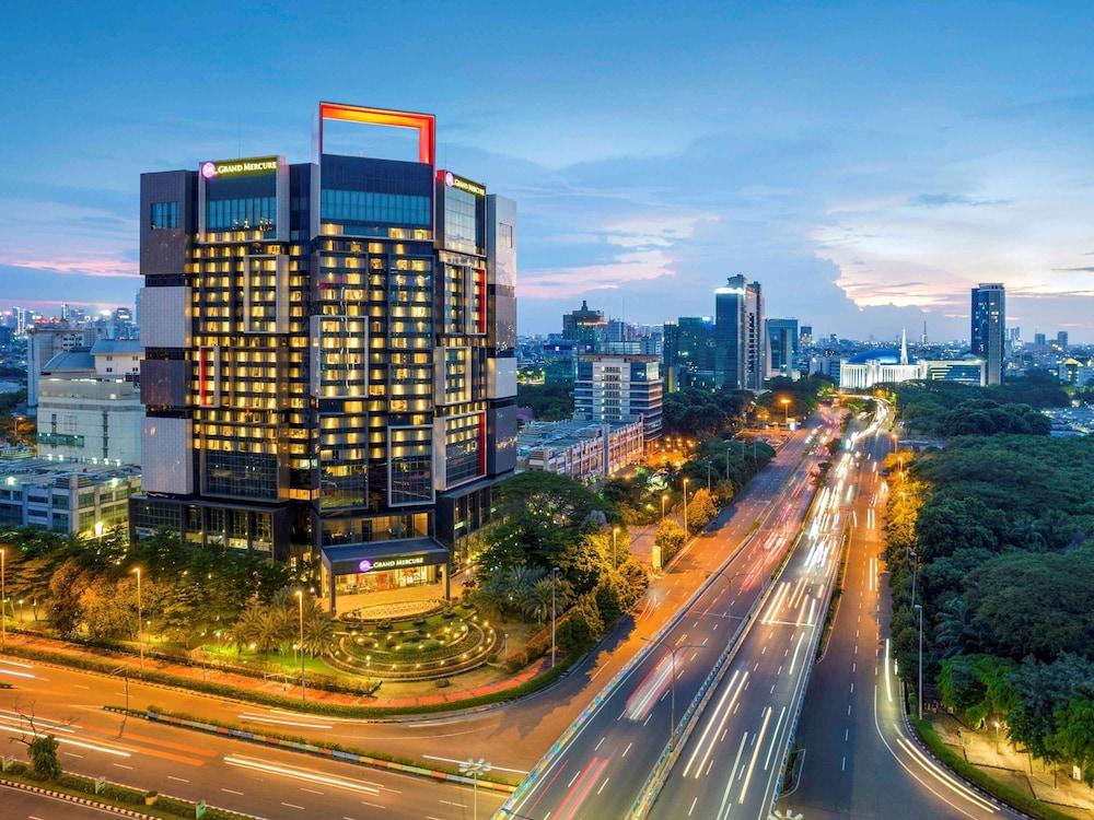 Grand Mercure Jakarta Kemayoran - Exterior