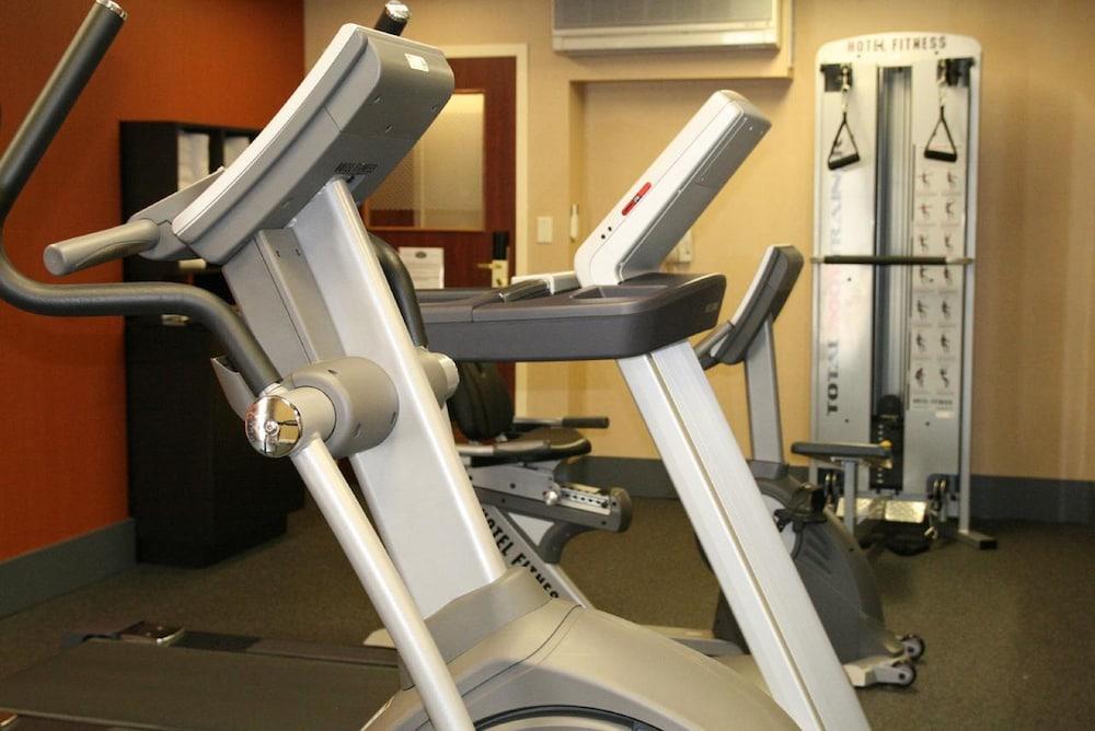 Country Inn & Suites by Radisson, Toronto Mississauga, ON - Fitness Facility