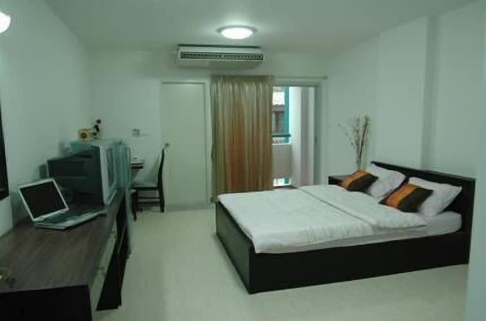 PMTK Residence - Room