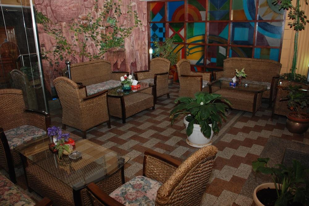 Asemah Hotel - Lobby Sitting Area