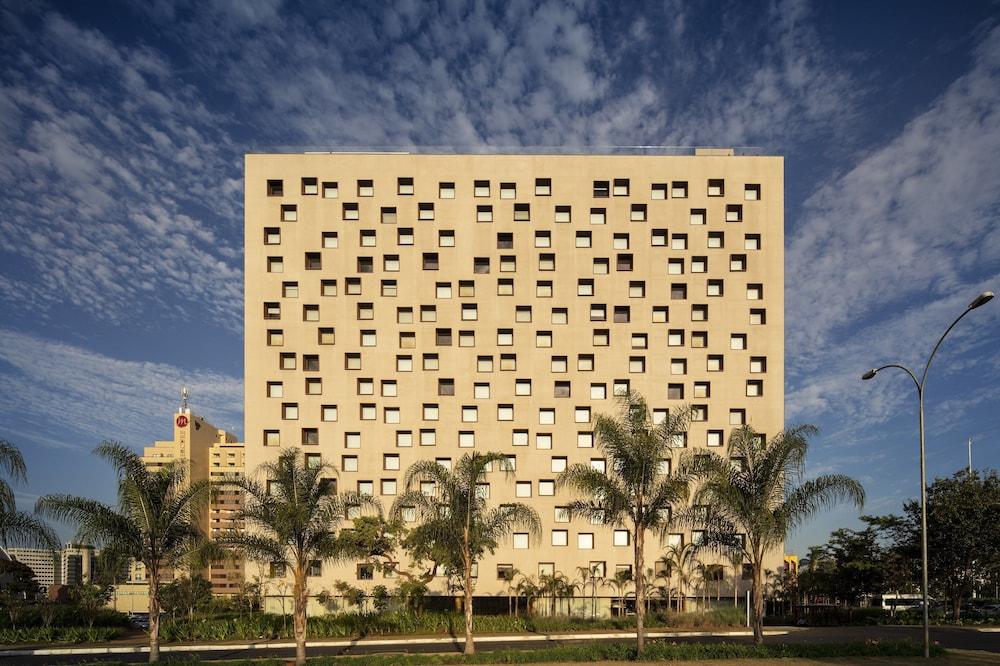 B Hotel Brasilia - Featured Image