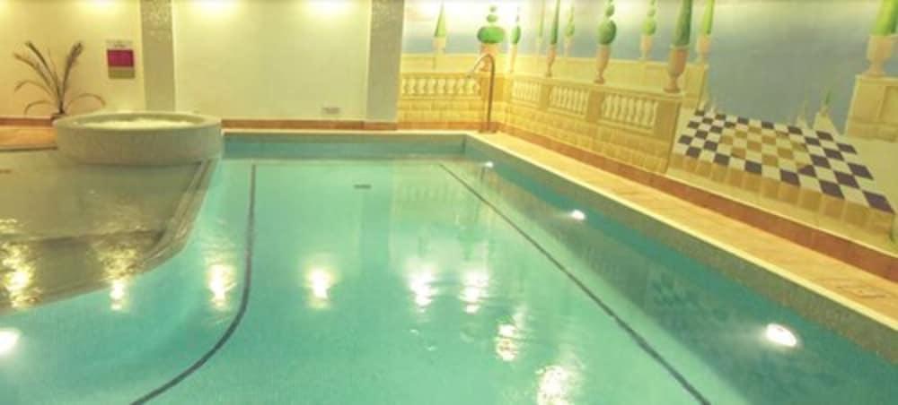 Riverside Hotel - Indoor Pool