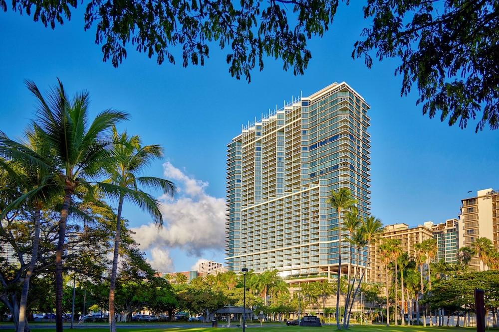 Ka La'i Waikiki Beach, LXR Hotels & Resorts - Featured Image