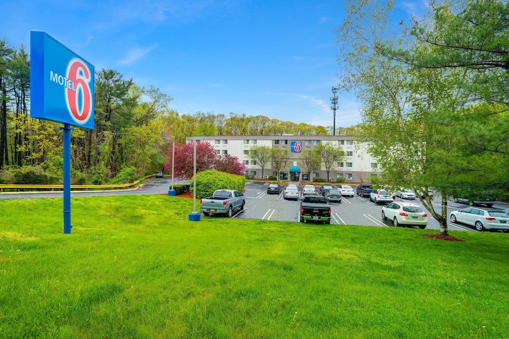 Motel 6 Milford, CT - Featured Image