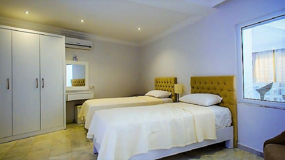 Emilia Luxury Apartments - Room