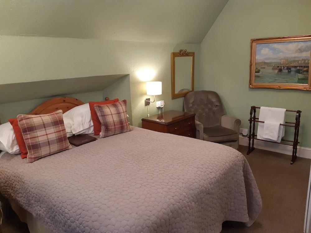 Holywell Guest House - Room