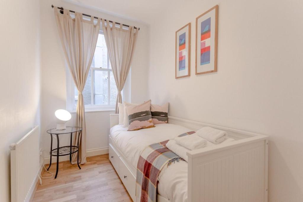 Newly Refurbished 2 Bedroom Property in Clapham - Other