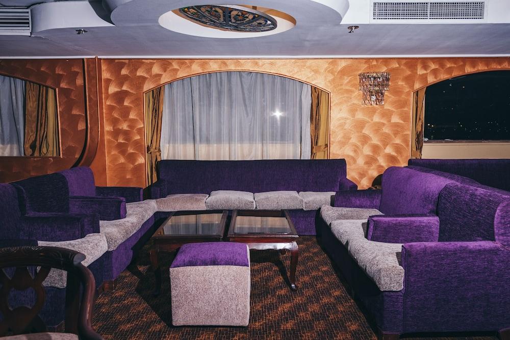 Queen isis floating hotel in minya - Lobby Lounge