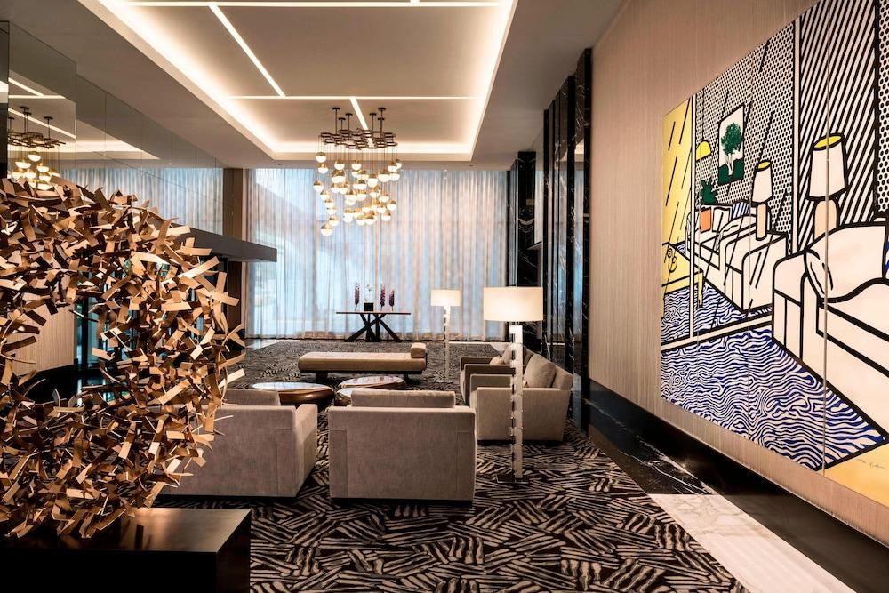 The Ritz-Carlton, Chicago - Lobby Lounge