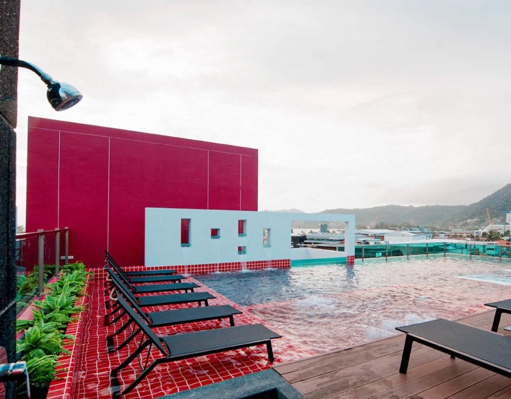 SLEEP WITH ME HOTEL design hotel @ patong - Outdoor Pool