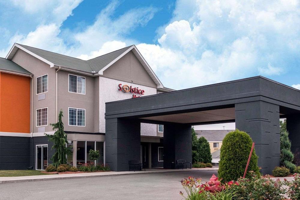 Erie Inn & Suites Solstice - Featured Image