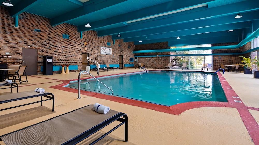 Best Western Woodhaven Inn - Indoor Pool