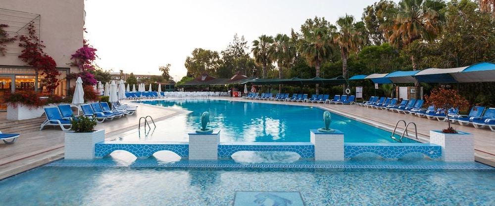 Venus Hotel - Outdoor Pool