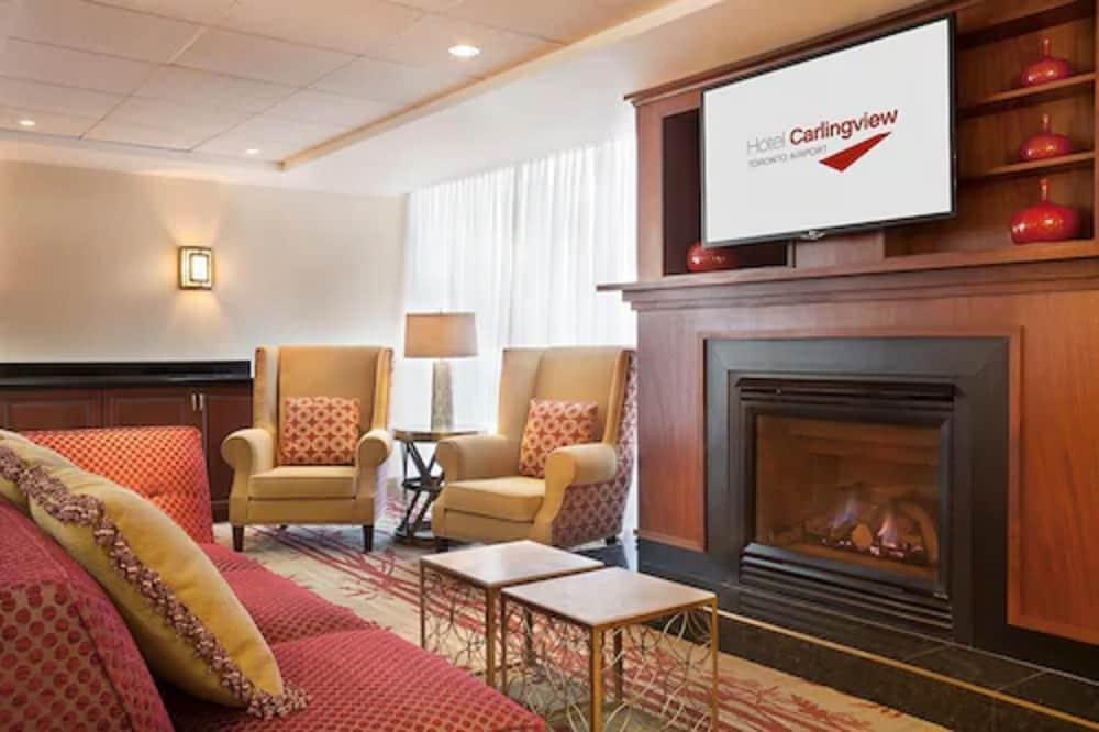 Hotel Carlingview Toronto Airport - Living Room
